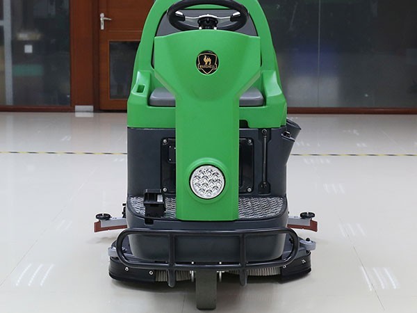 DQX86B-驾驶式洗地机