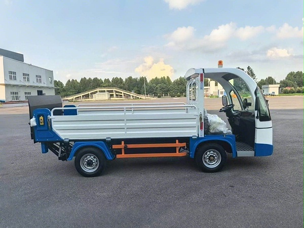 八桶电动驳运车