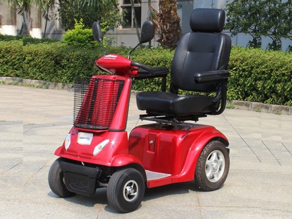 老年电动代步车