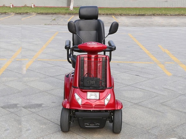 老年电动代步车