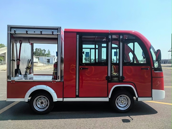 封闭式电动消防巡逻车