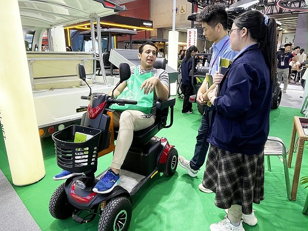 电动车展位 (51)