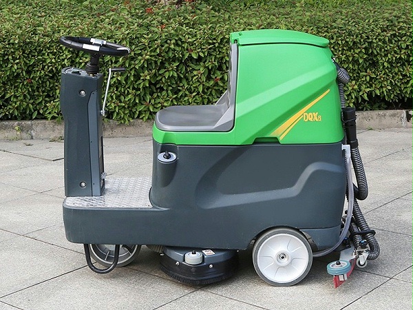 驾驶式洗地机DQX6