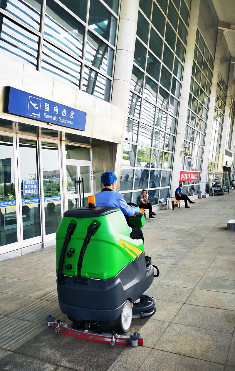 机场车站洗地机