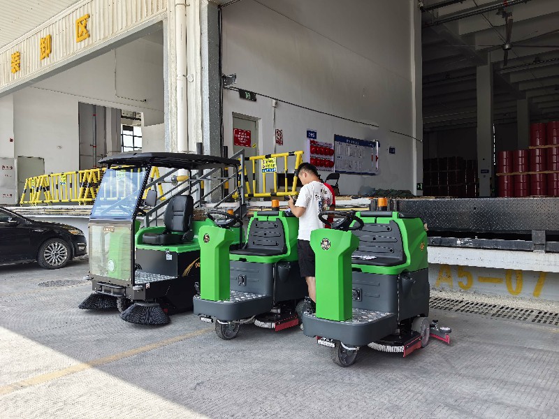 物流中心洗地机
