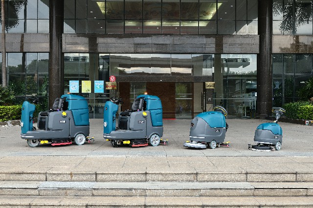 i系列电动洗地机