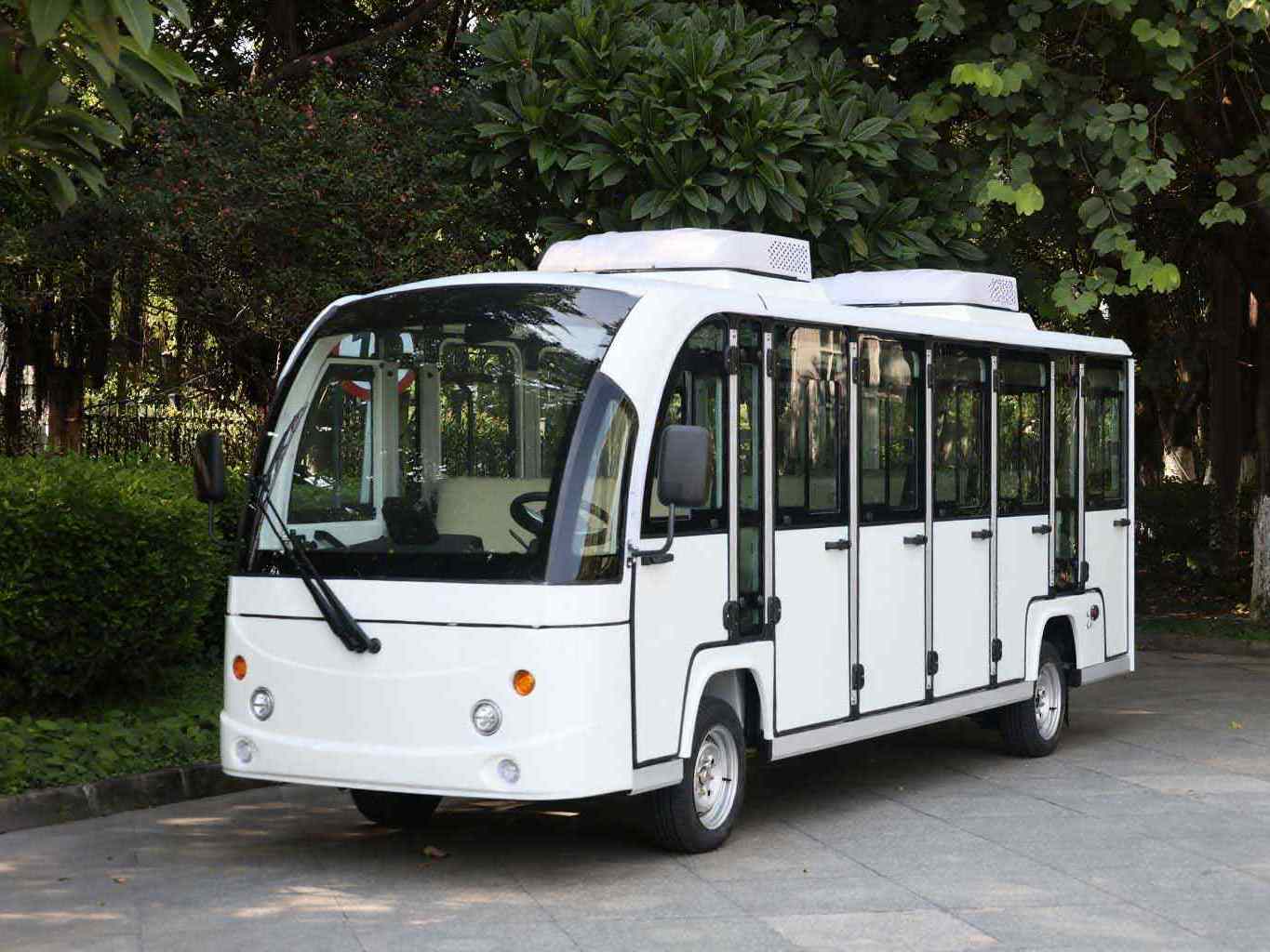 DN-17M-1 十七座封闭电动观光车