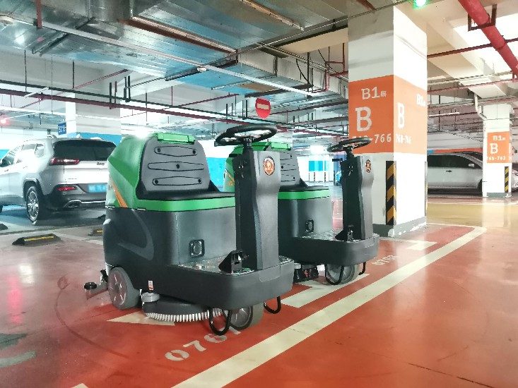 地下车库洗地机