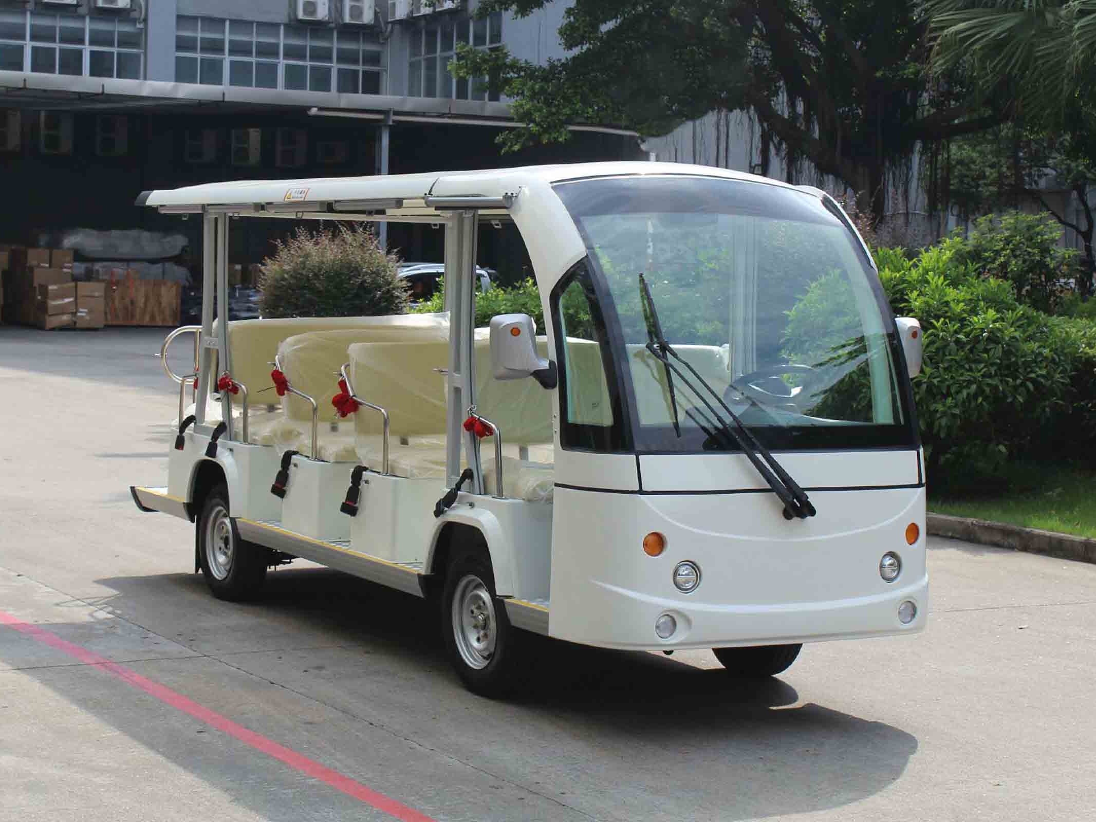 十四座观光车