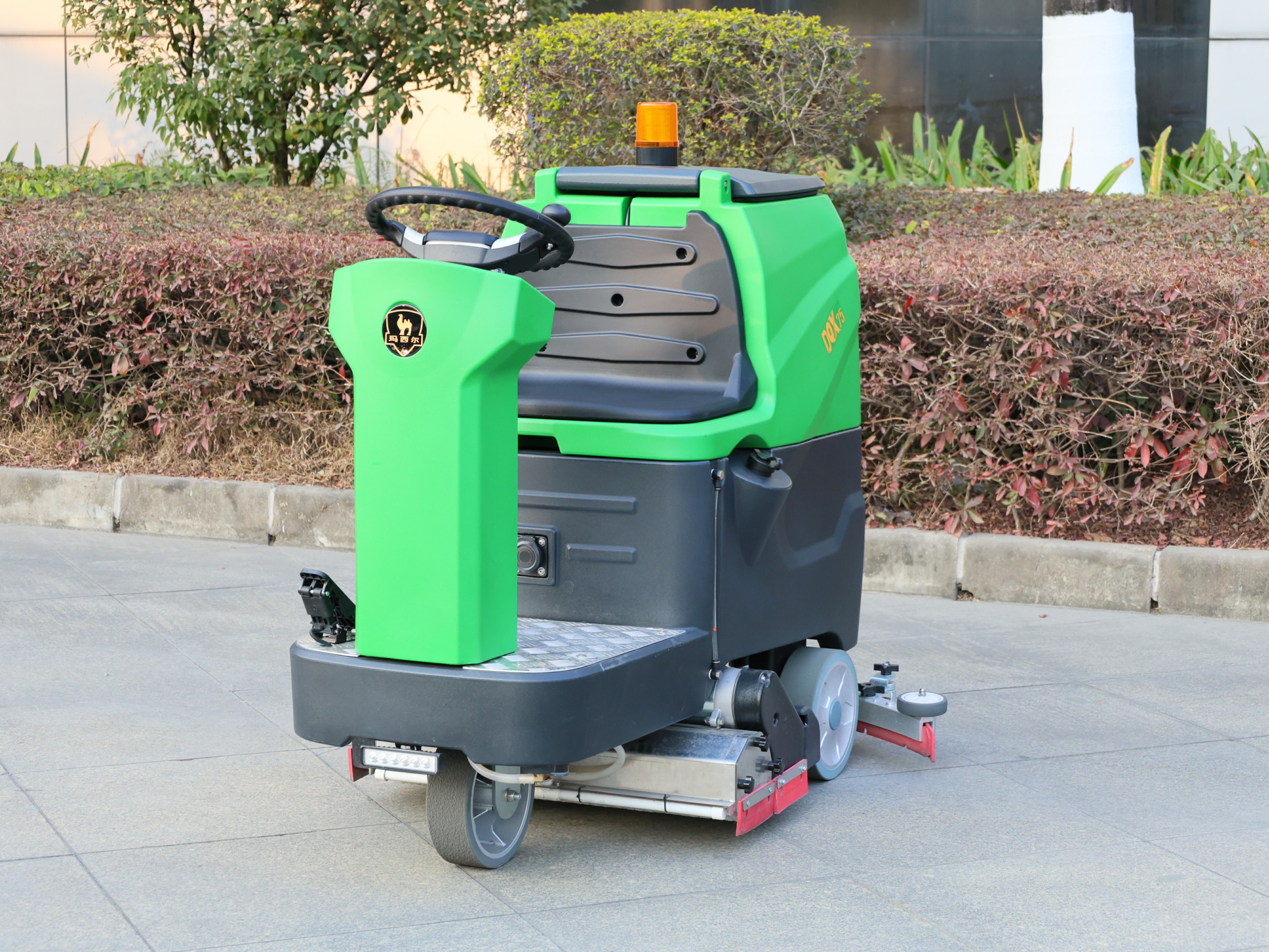 驾驶式洗地机DQX75