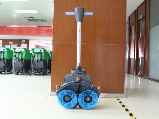 驾驶式洗地机DQX52 驾驶式洗地机