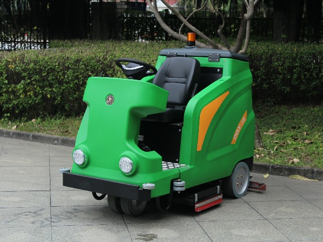 驾驶式洗地机DQX10 驾驶式洗地机DQX10